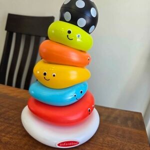 Infantino Smiling Stacking Rings Toy